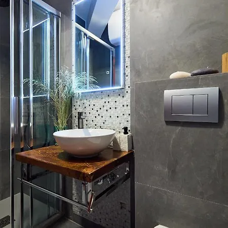 Hedera Estate, Hedera A41